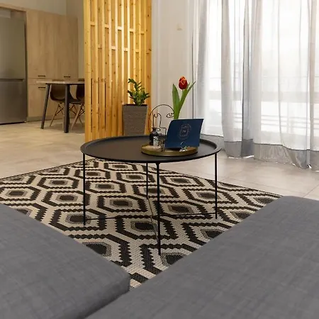 P&K Luxury Apartments 2 Kalamata Dış mekan fotoğraf